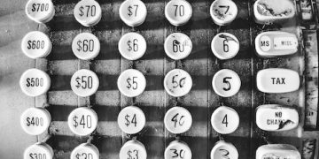 Timeless Reports: Using Historical Data for Smarter Financial Decisions - Cover Image